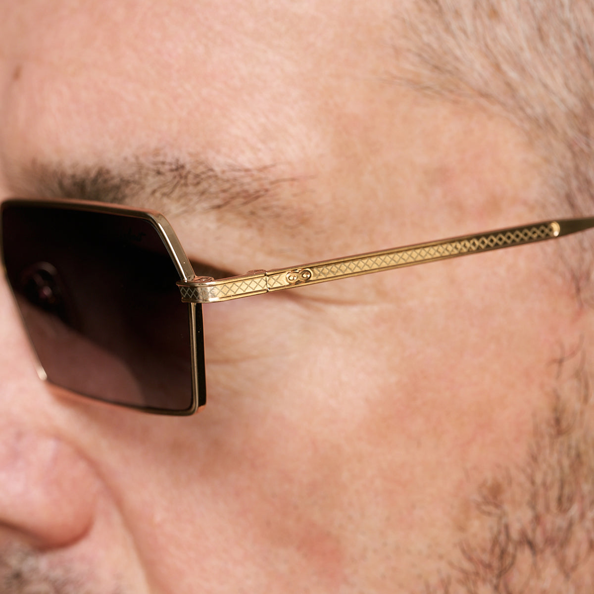 Tenere Dorado Lente Gris Degrade