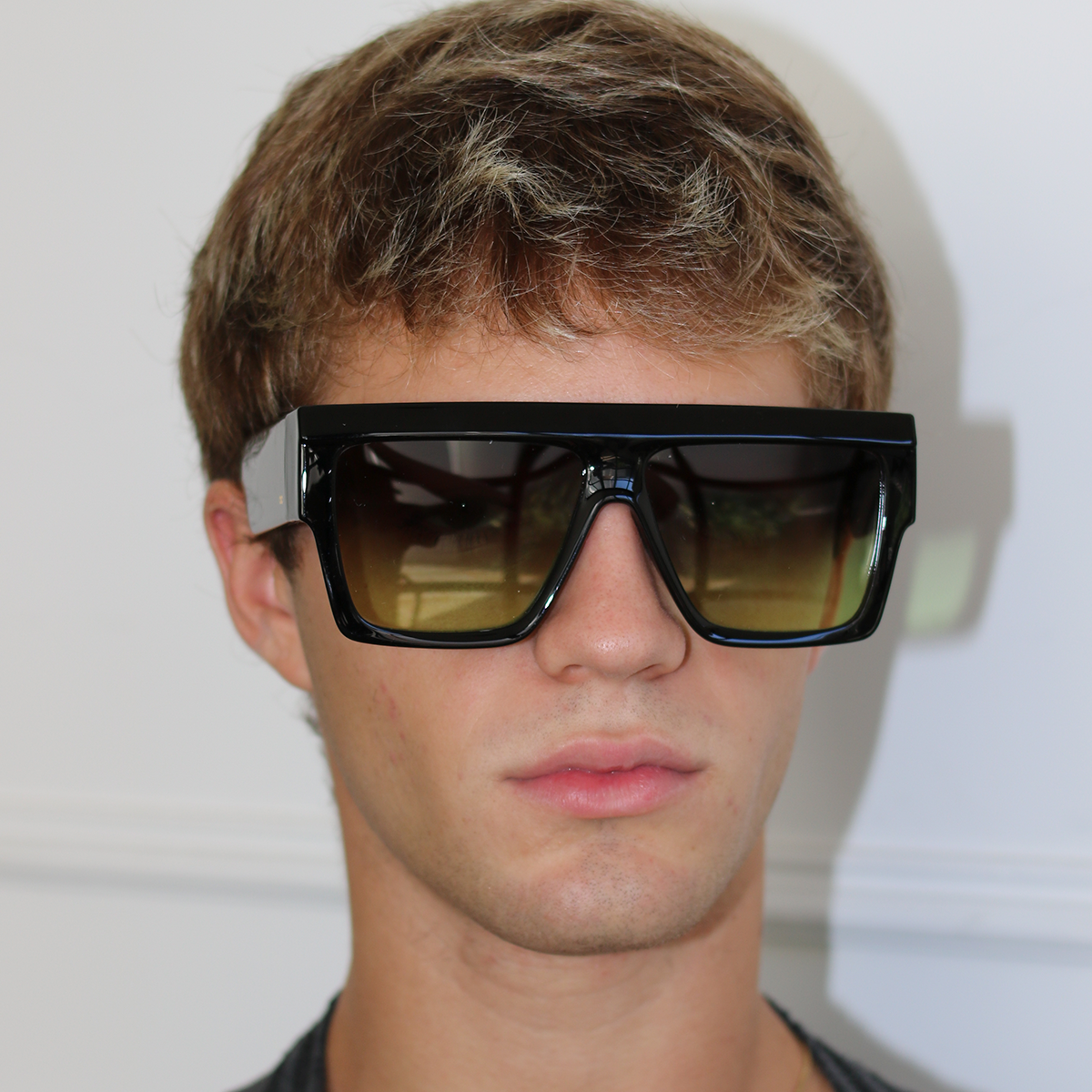 Le Mans Negro Brillo Lente Verde Musgo